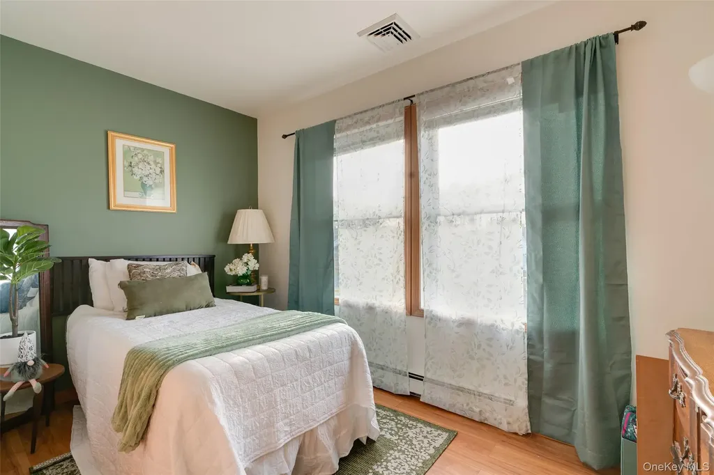 84 Josephs Drive Saugerties NY 12477