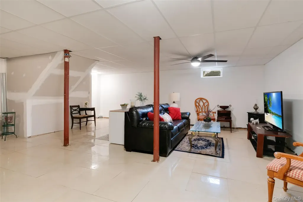 84 Josephs Drive Saugerties NY 12477