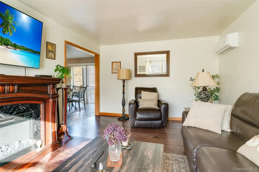 84 Josephs Drive Saugerties NY 12477
