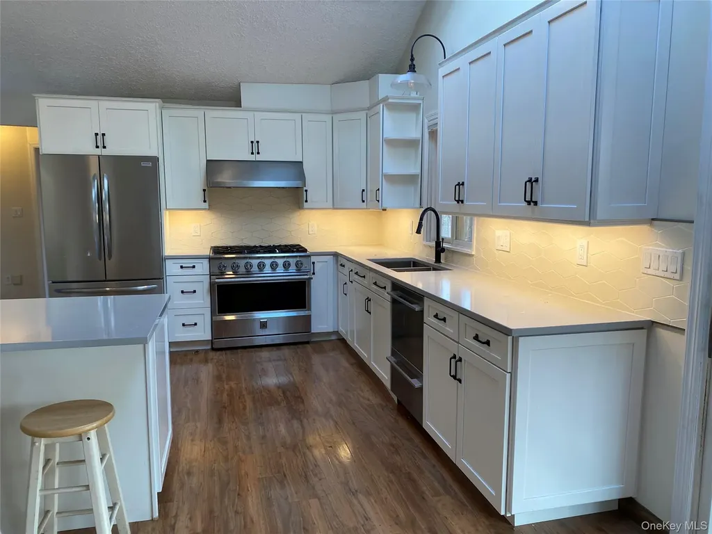 19 Cascade Lake Road Warwick NY 10990