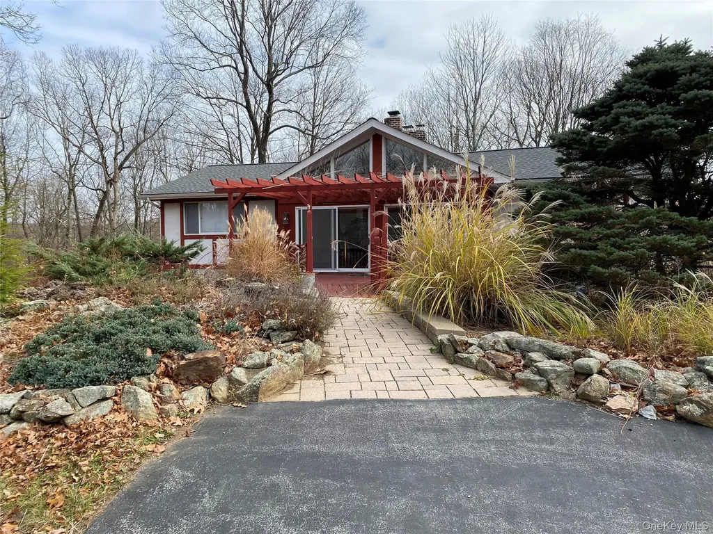 19 Cascade Lake Road Warwick NY 10990