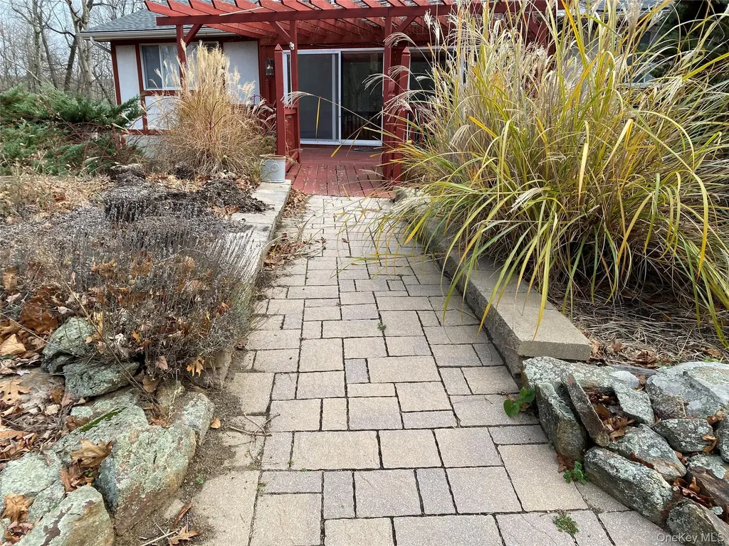 19 Cascade Lake Road Warwick NY 10990