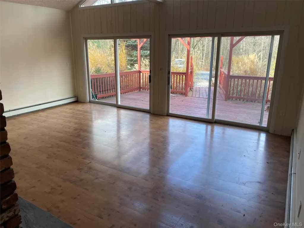 19 Cascade Lake Road Warwick NY 10990