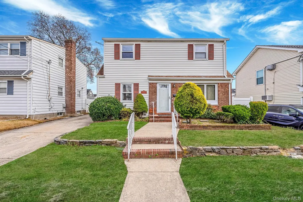 18 Jasper Street S Valley Stream NY 11580