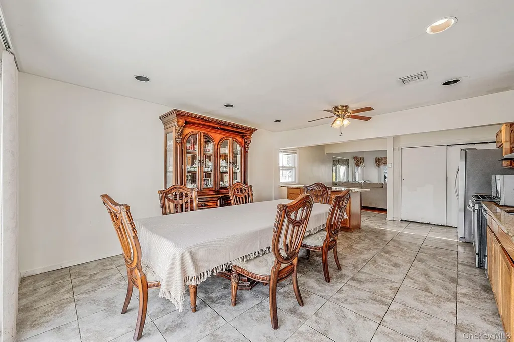 18 Jasper Street S Valley Stream NY 11580