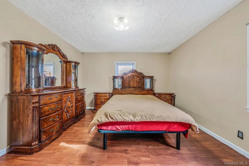 18 Jasper Street S Valley Stream NY 11580