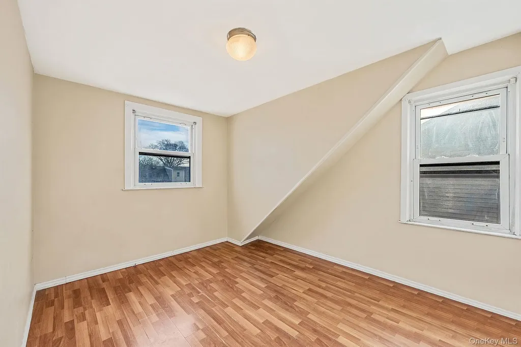 18 Jasper Street S Valley Stream NY 11580