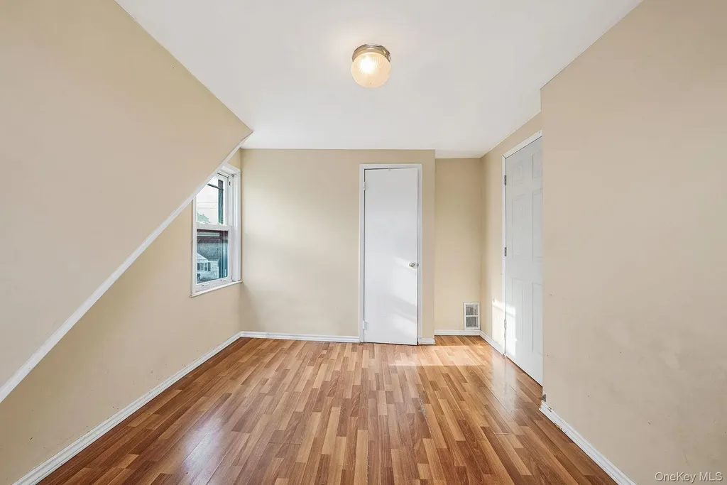 18 Jasper Street S Valley Stream NY 11580