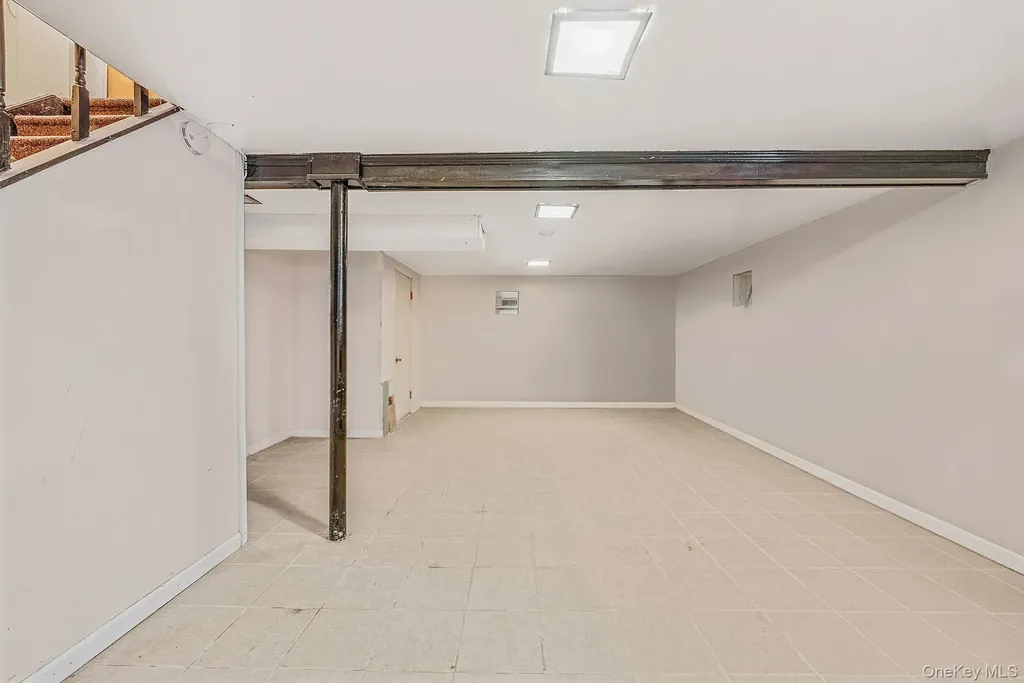 18 Jasper Street S Valley Stream NY 11580