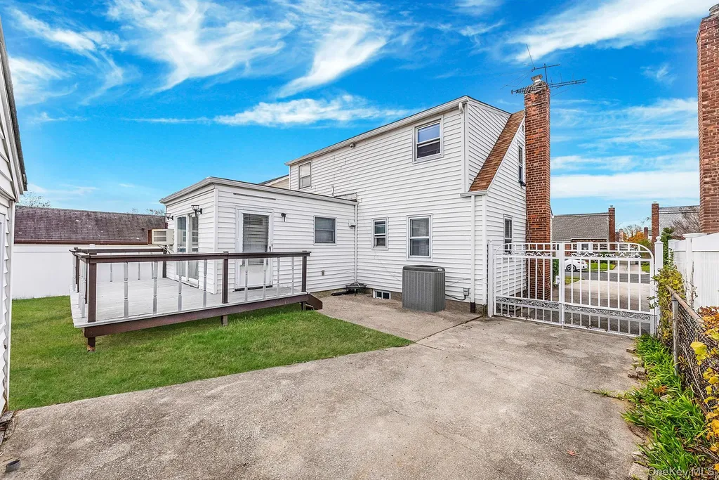 18 Jasper Street S Valley Stream NY 11580