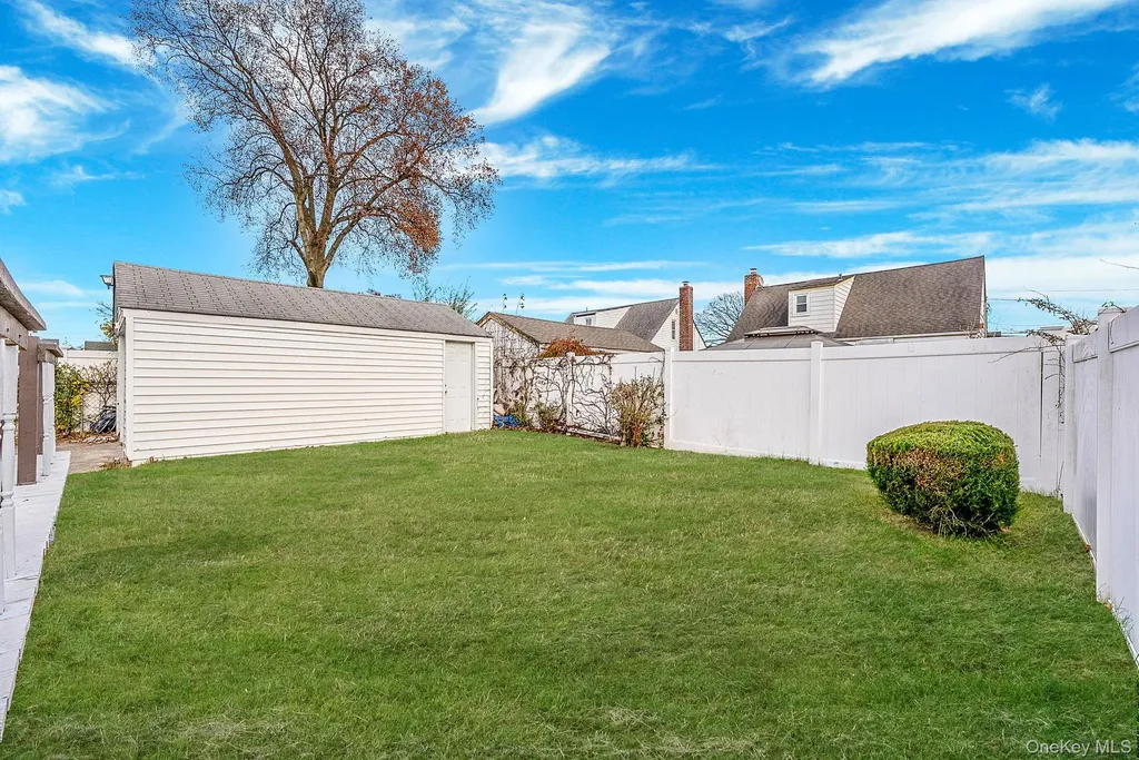 18 Jasper Street S Valley Stream NY 11580