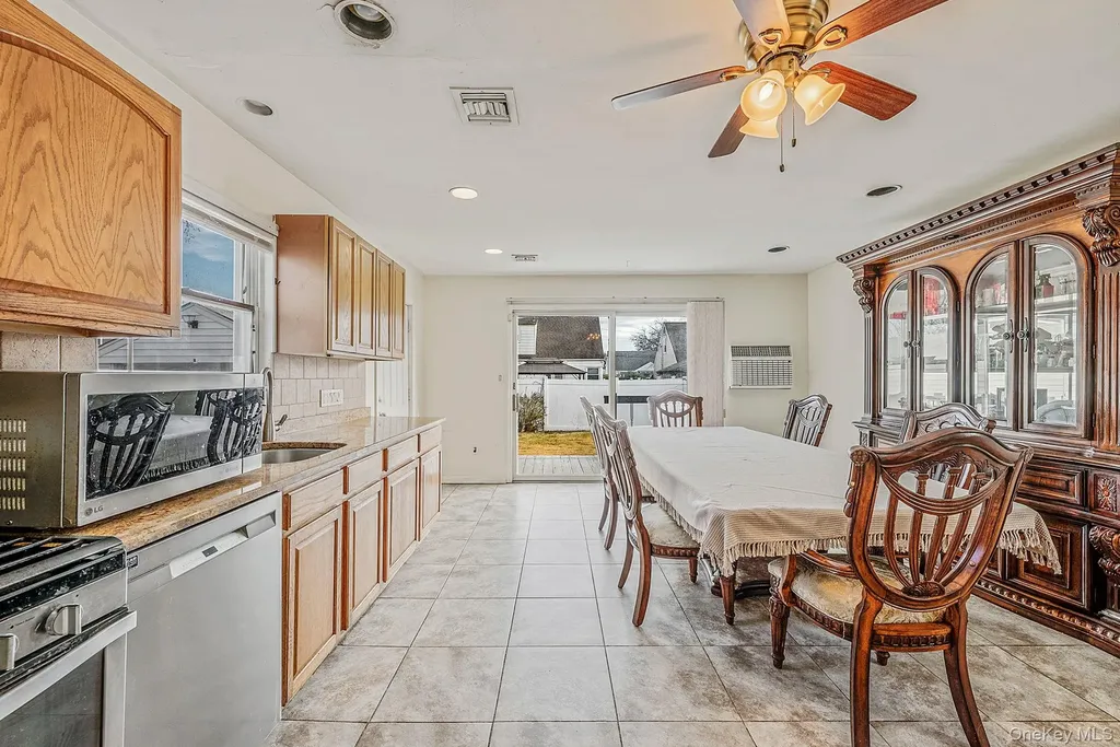 18 Jasper Street S Valley Stream NY 11580