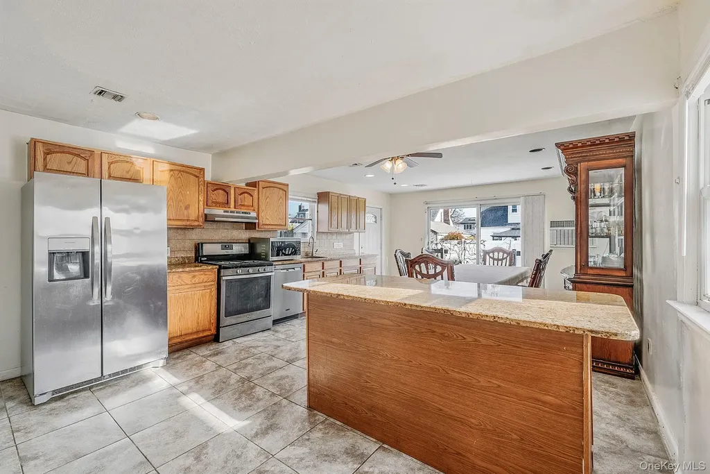 18 Jasper Street S Valley Stream NY 11580