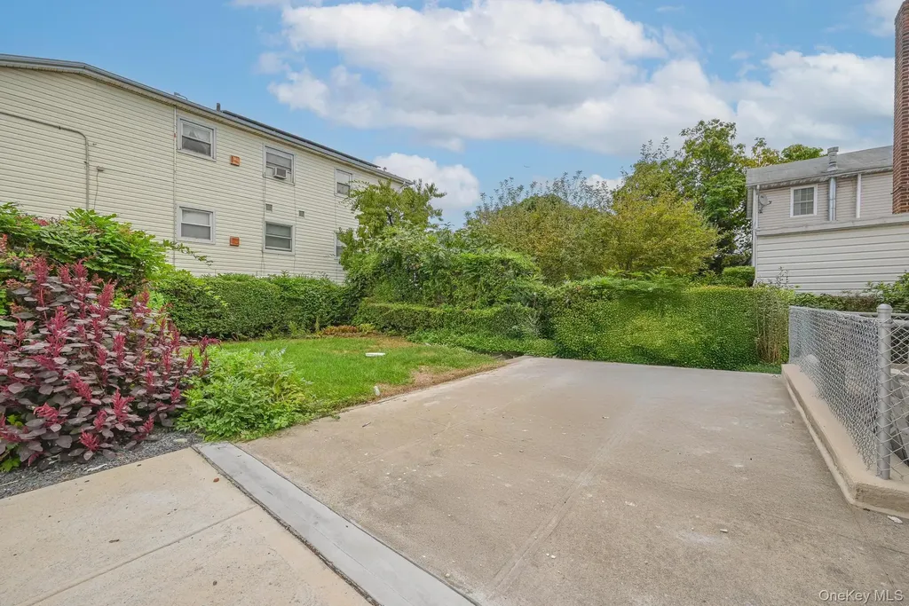238-11 148th Drive Rosedale NY 11422