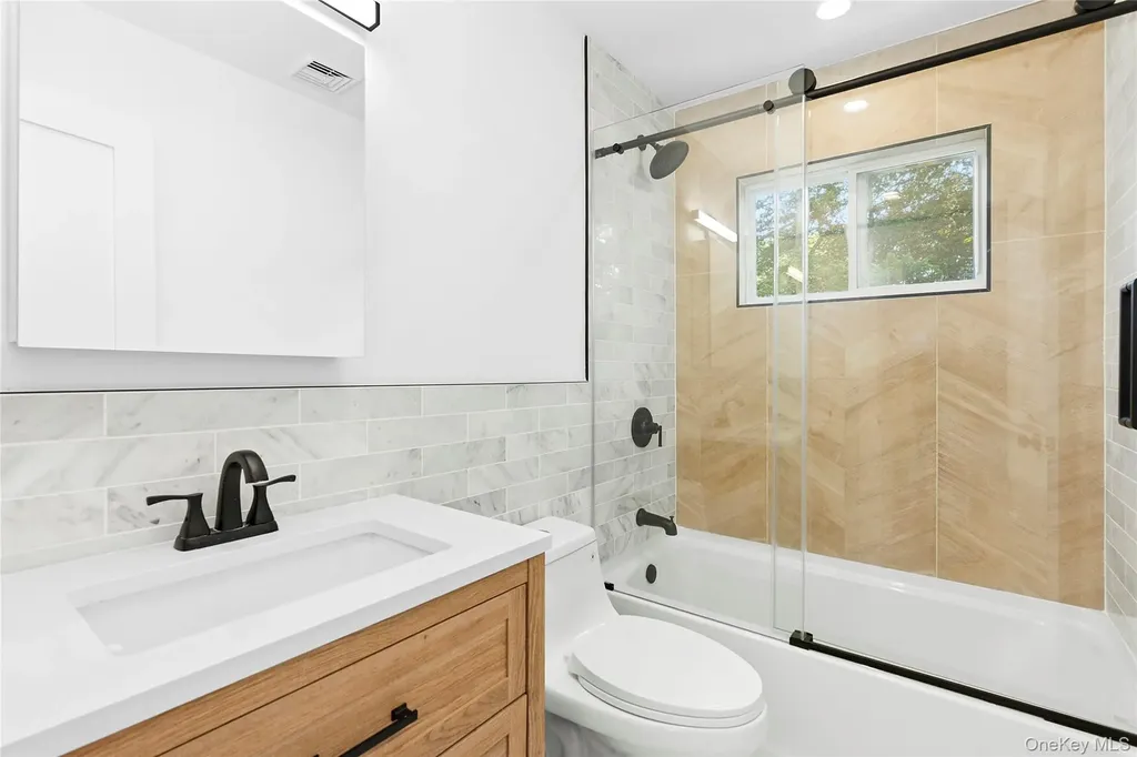 13 Shore Road Hampton Bays NY 11946
