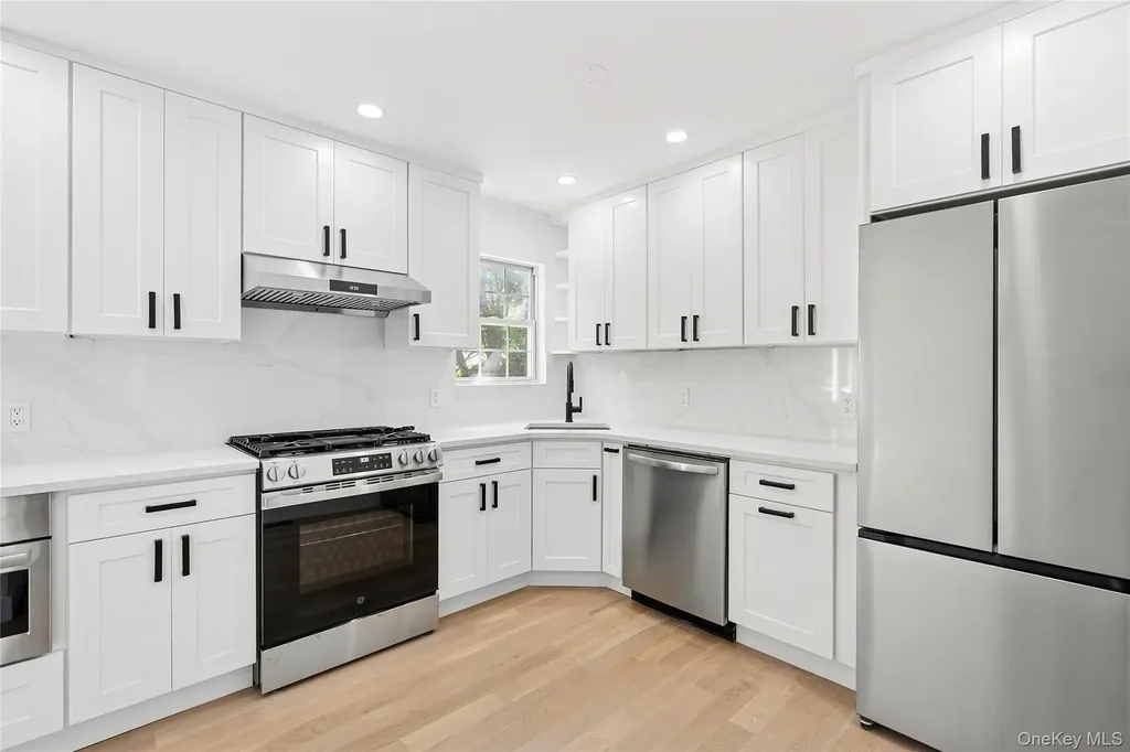 13 Shore Road Hampton Bays NY 11946