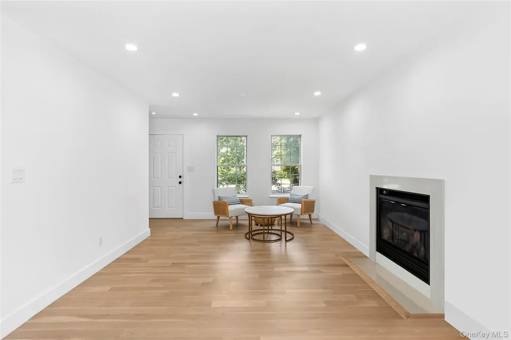 13 Shore Road Hampton Bays NY 11946