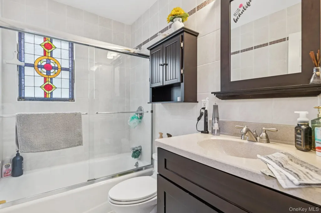 466 Jefferson Place Mineola NY 11501