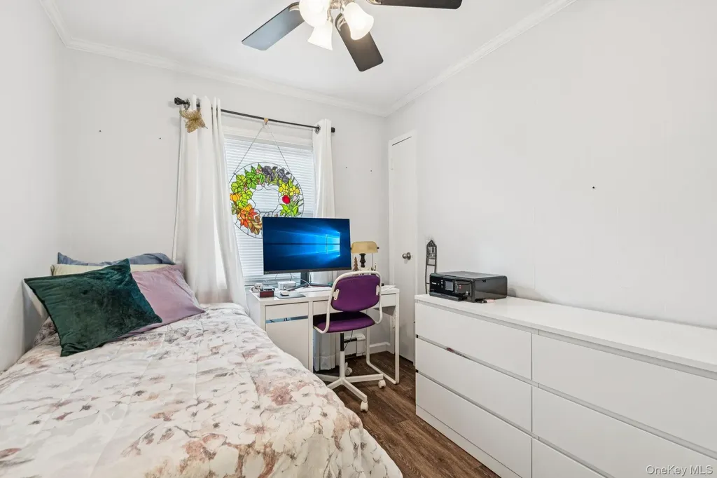 466 Jefferson Place Mineola NY 11501
