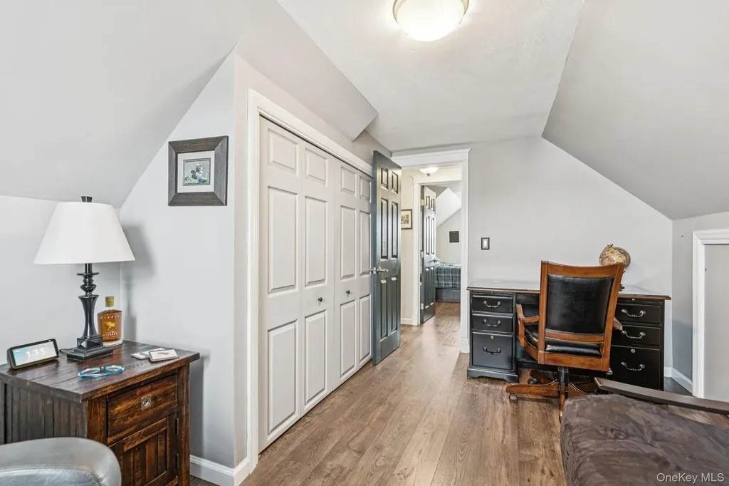 466 Jefferson Place Mineola NY 11501