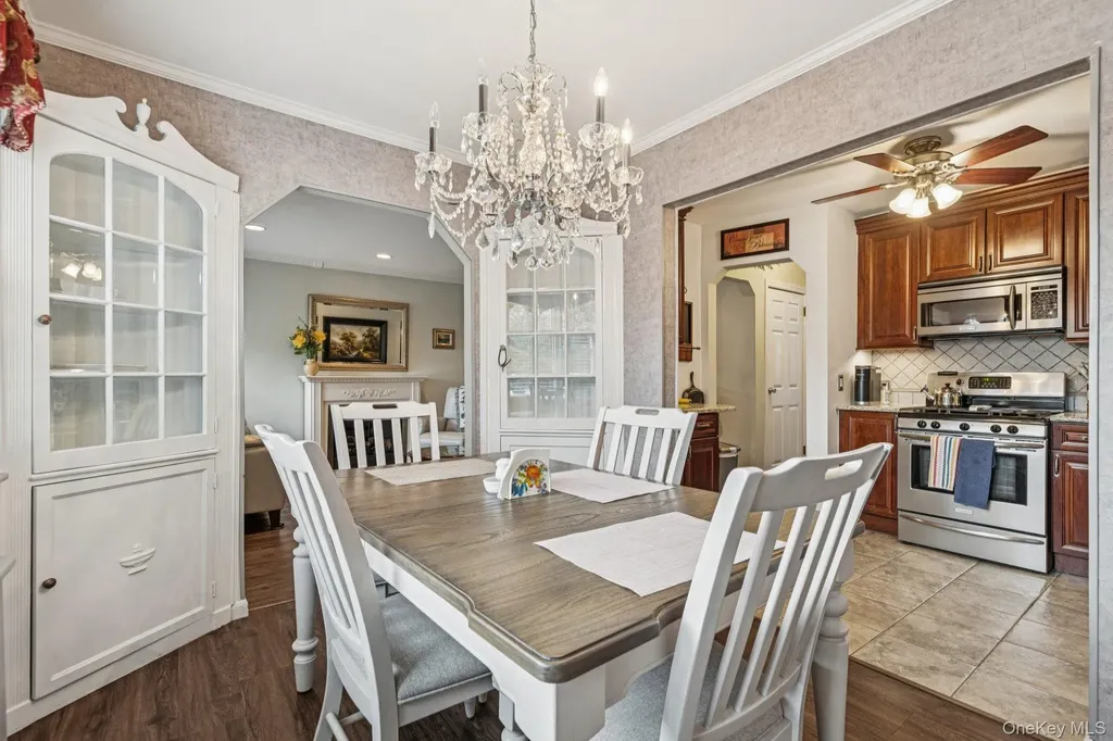 466 Jefferson Place Mineola NY 11501