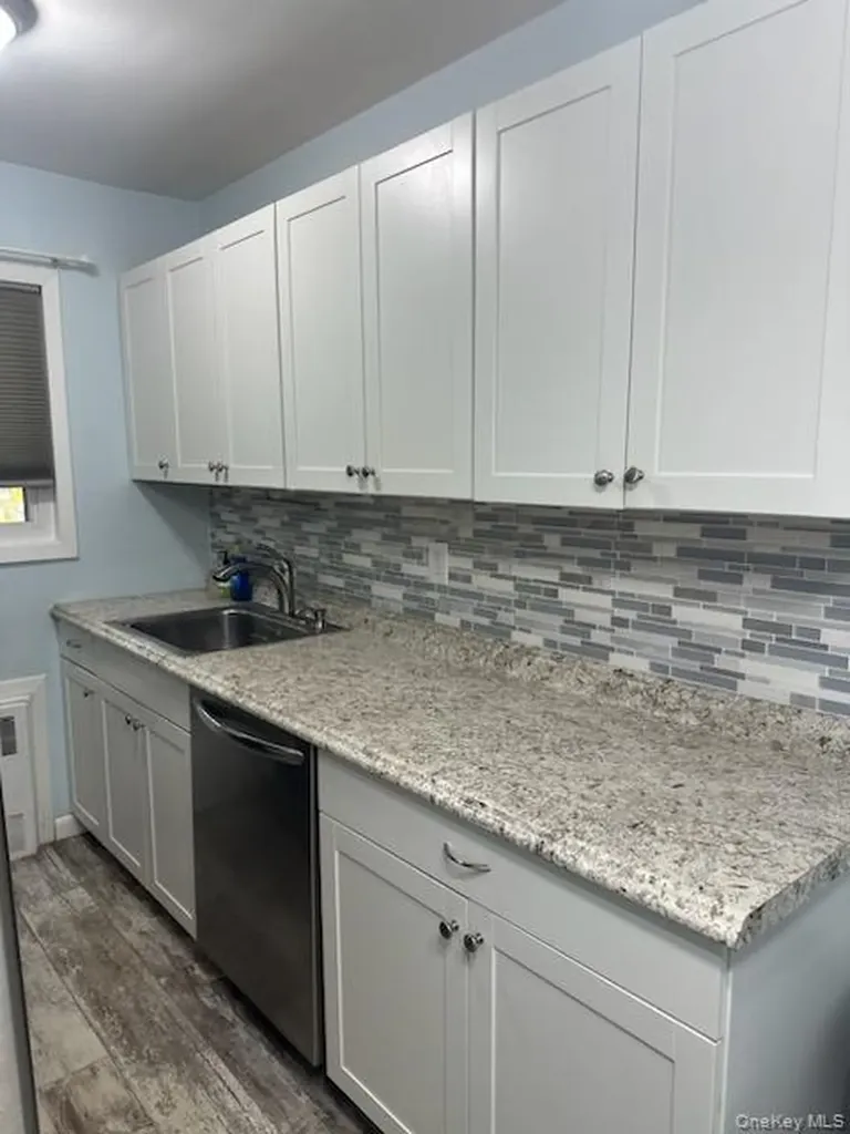 141 Edmunton Drive North Babylon NY 11703