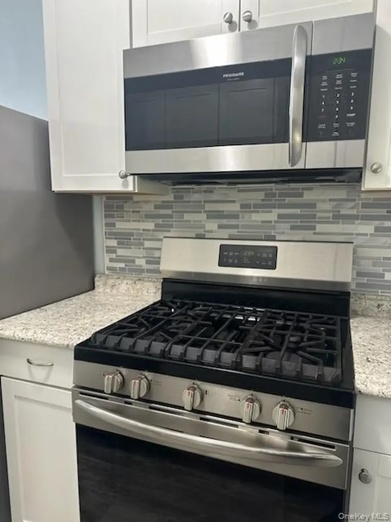 141 Edmunton Drive North Babylon NY 11703