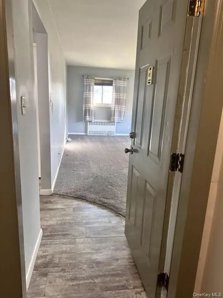 141 Edmunton Drive North Babylon NY 11703