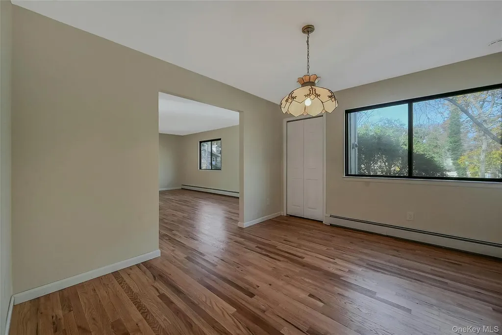22 Highridge Drive Huntington NY 11743