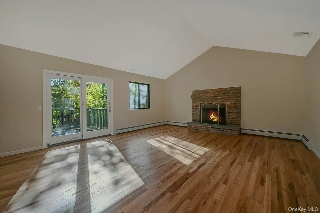 22 Highridge Drive Huntington NY 11743