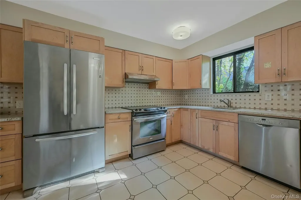22 Highridge Drive Huntington NY 11743