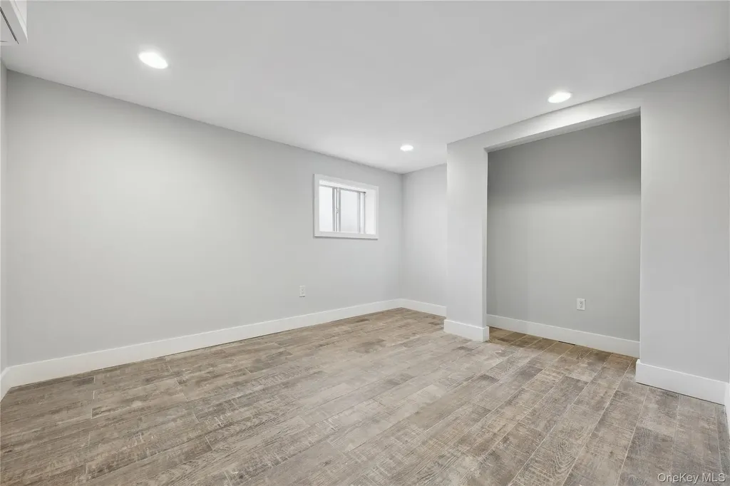 10223 164th Drive Howard Beach NY 11414