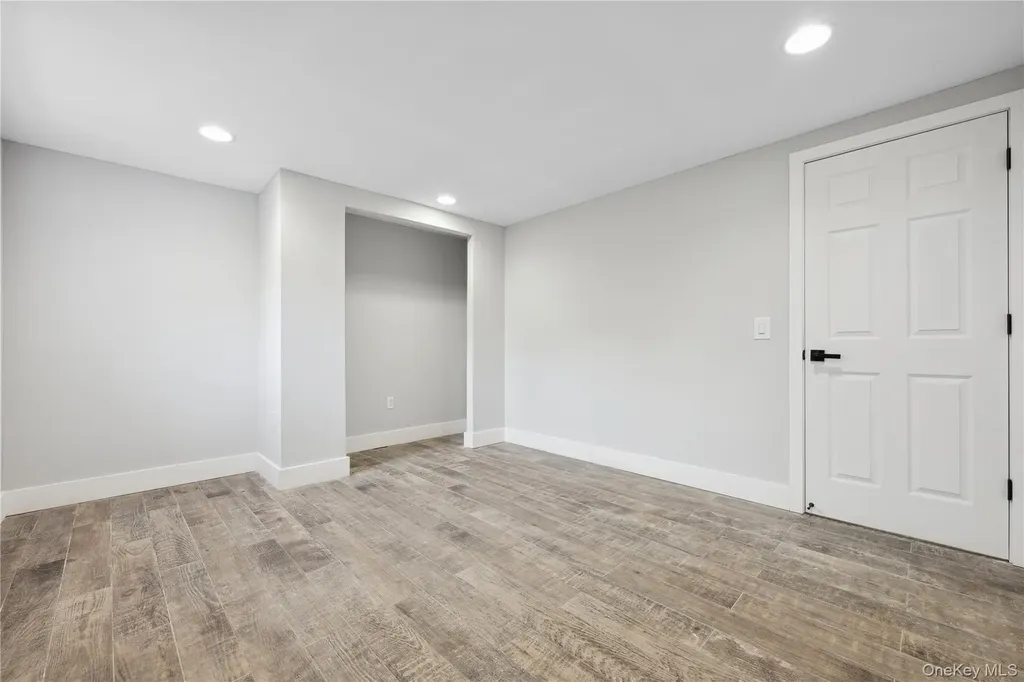 10223 164th Drive Howard Beach NY 11414
