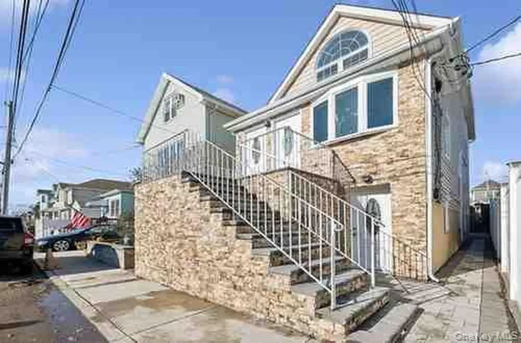10223 164th Drive Howard Beach NY 11414