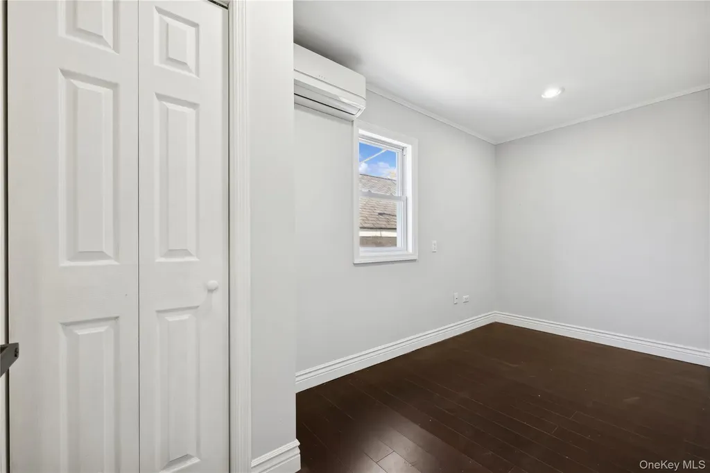 10223 164th Drive Howard Beach NY 11414