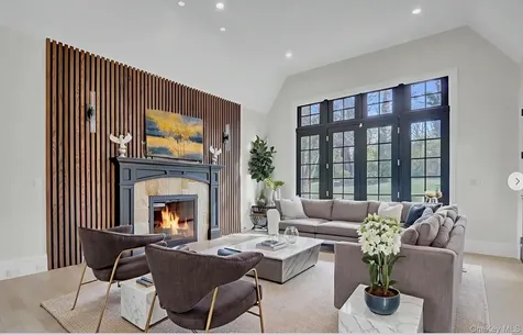 119 Wheatley Road Old Westbury NY 11568