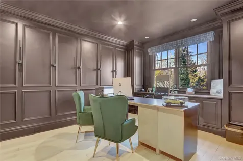 119 Wheatley Road Old Westbury NY 11568