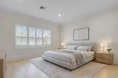 119 Wheatley Road Old Westbury NY 11568
