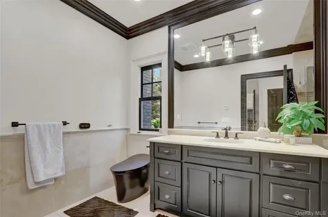 119 Wheatley Road Old Westbury NY 11568