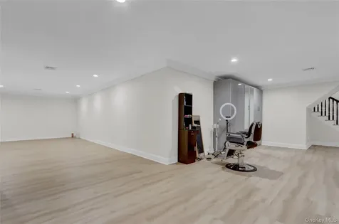 119 Wheatley Road Old Westbury NY 11568