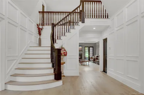 119 Wheatley Road Old Westbury NY 11568