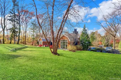 119 Wheatley Road Old Westbury NY 11568