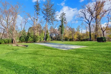 119 Wheatley Road Old Westbury NY 11568