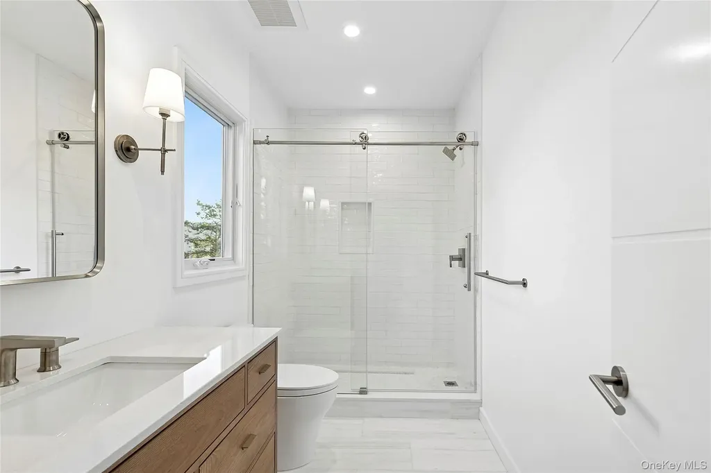 37 Gilberts Path Amagansett NY 11930