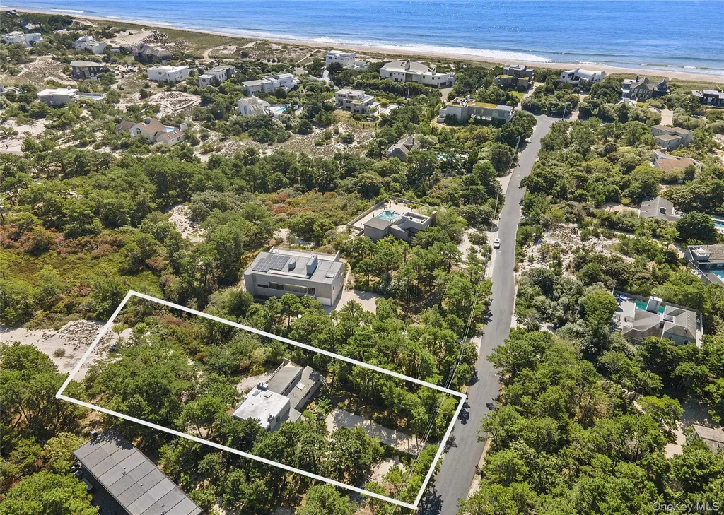 37 Gilberts Path Amagansett NY 11930