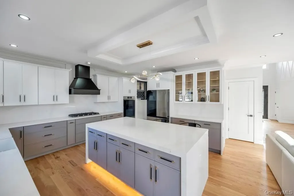 41 Coachman Lane Levittown NY 11756