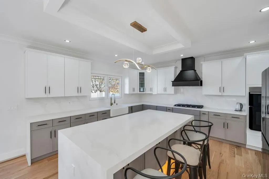 41 Coachman Lane Levittown NY 11756