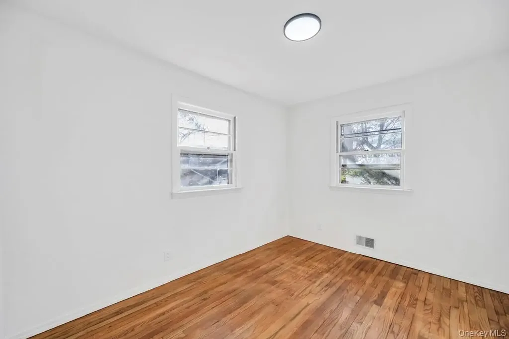 4 Washington Avenue Smithtown NY 11787