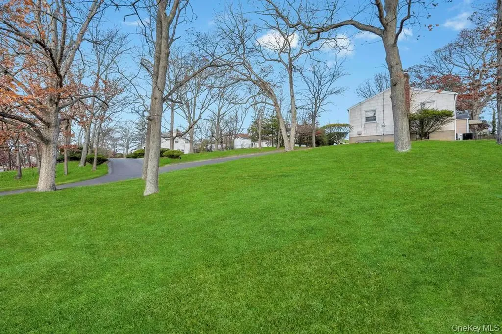 4 Washington Avenue Smithtown NY 11787