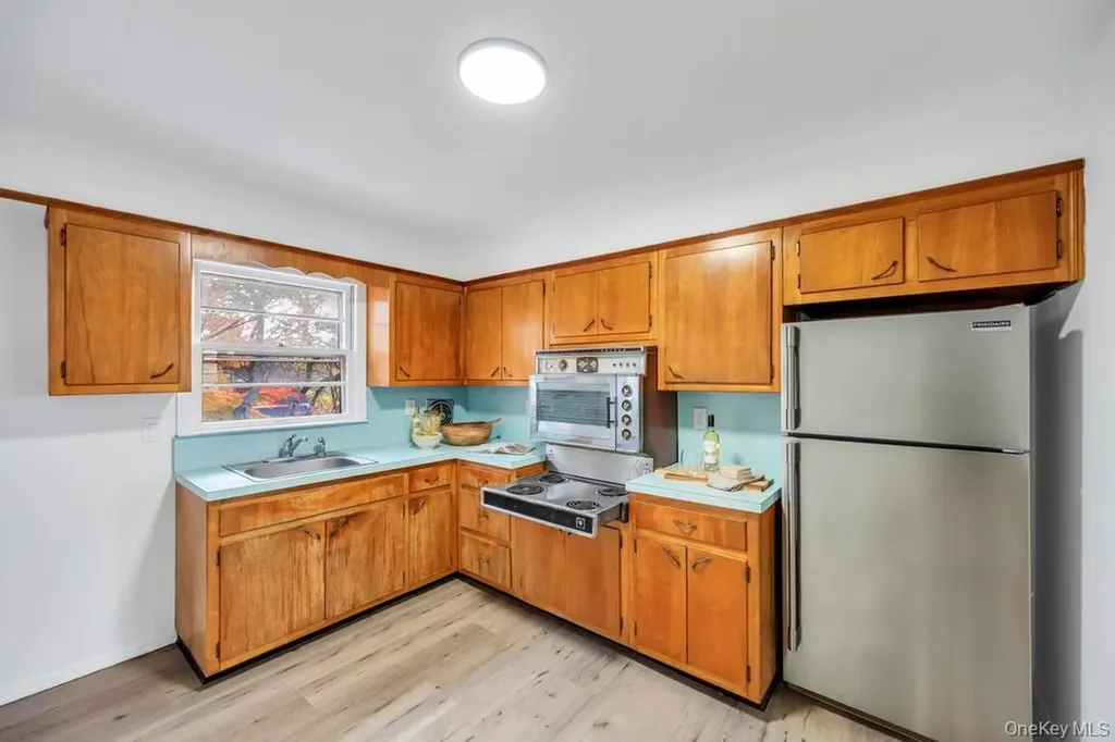 4 Washington Avenue Smithtown NY 11787